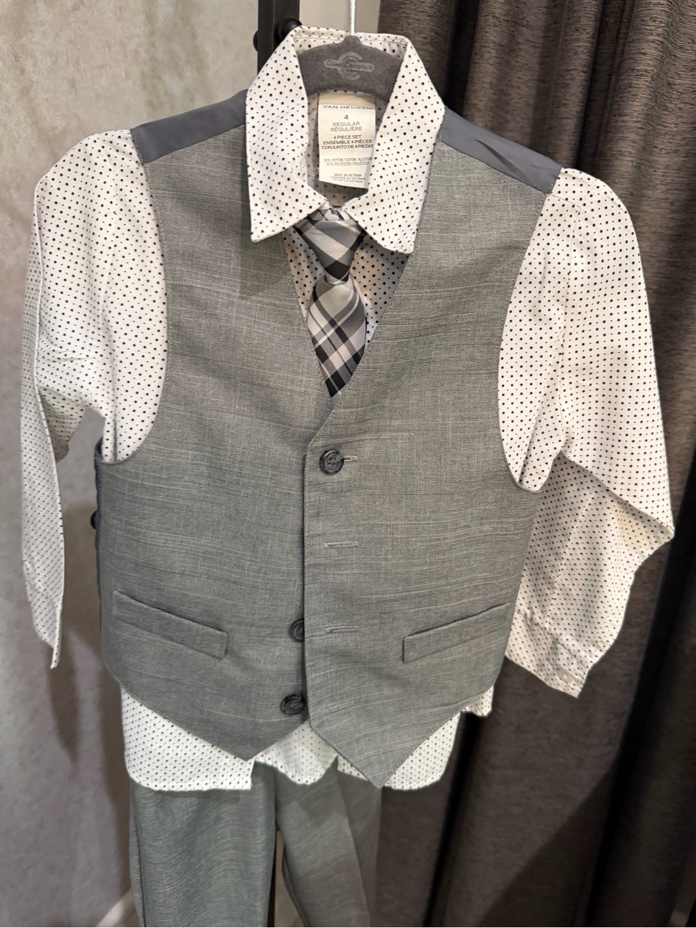 Van Heusen Boys' 4-piece Formal Suit Set, Vest, Pants, Dress Shirt, & Tie size 4